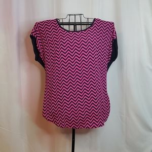 BRAND NEW Chevron top
